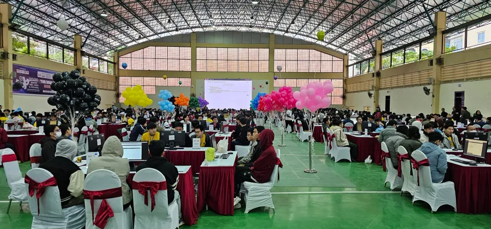 A view of the auditorium with delegations attending the event.